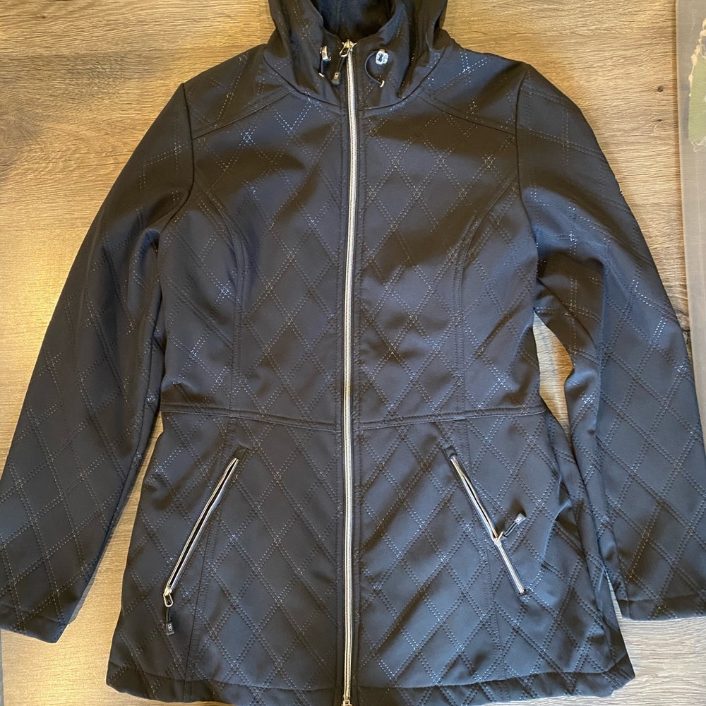 black zip up jacket